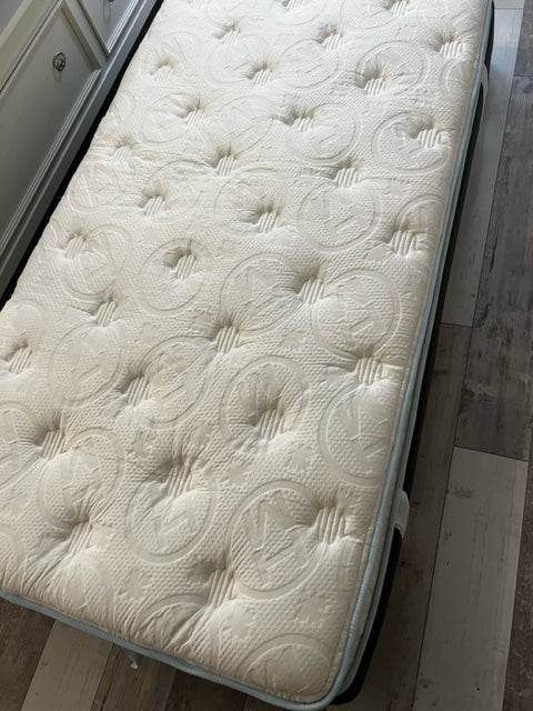 14" TWIN LUX Hybrid Pillowtop - Lindell Beach, BC